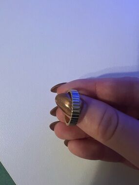 Gold Tone Ribbed Band Ring - Gold